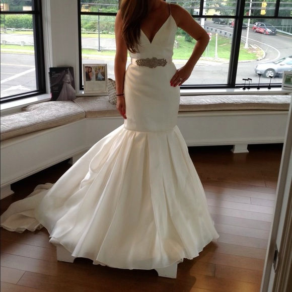 Alvina Valenta Wedding Dress 9406 - Picture 9 of 11